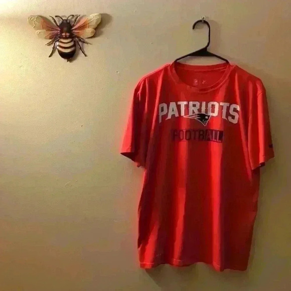 Dry fit New England Patriots NFL tshirt, red and white, size large - Picture 1 of 8